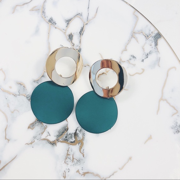 Jewelry - New🌸Minimalist Style Green Dangle Drop Earrings